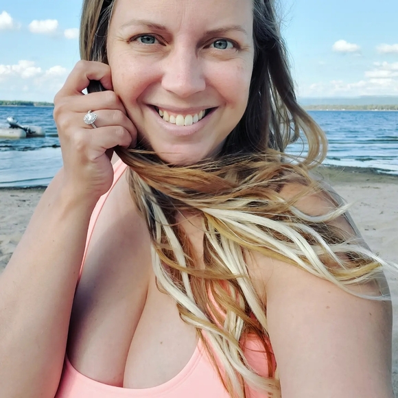 Meet your Posher, Jessica - Picture 1 of 1